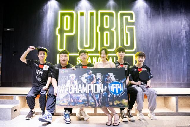 湖人阵容中 湖人阵容中