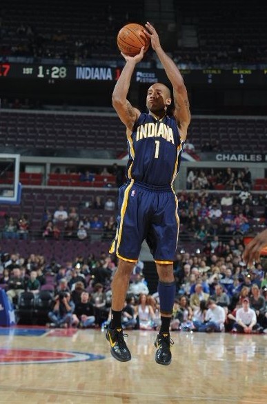 样的磨砺中 样的磨砺中